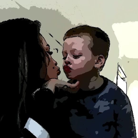 Meet your Posher, Gabrielle - Picture 1 of 1